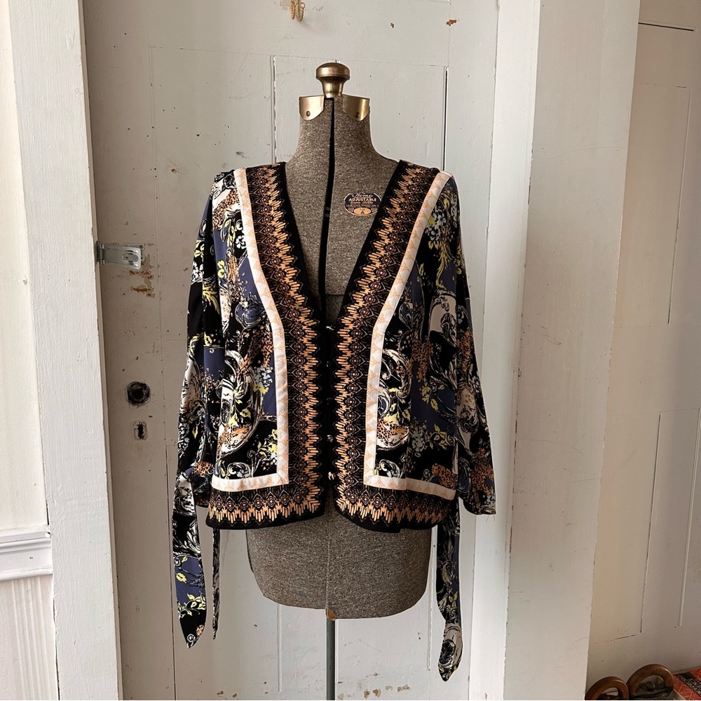 Free People Catch Me If You Can Bohemian Leopard Cat Novelty Print Top Blouse